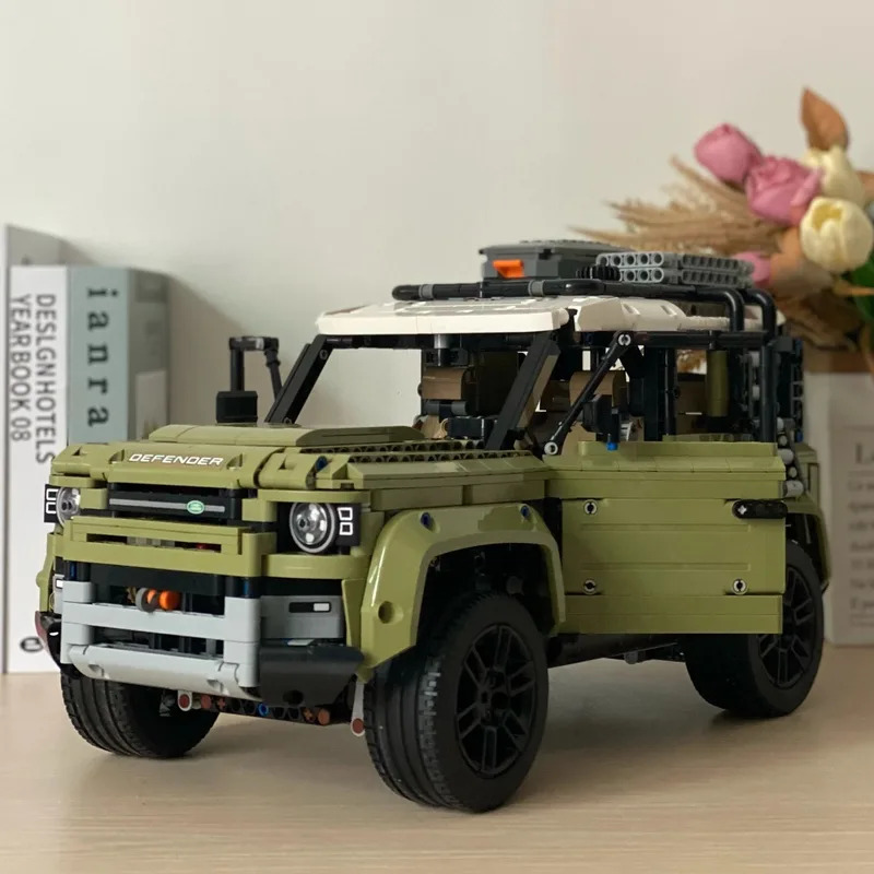 2573PCS 1:8 Technical Defender – обзор и цена Heavy Equipment Lego